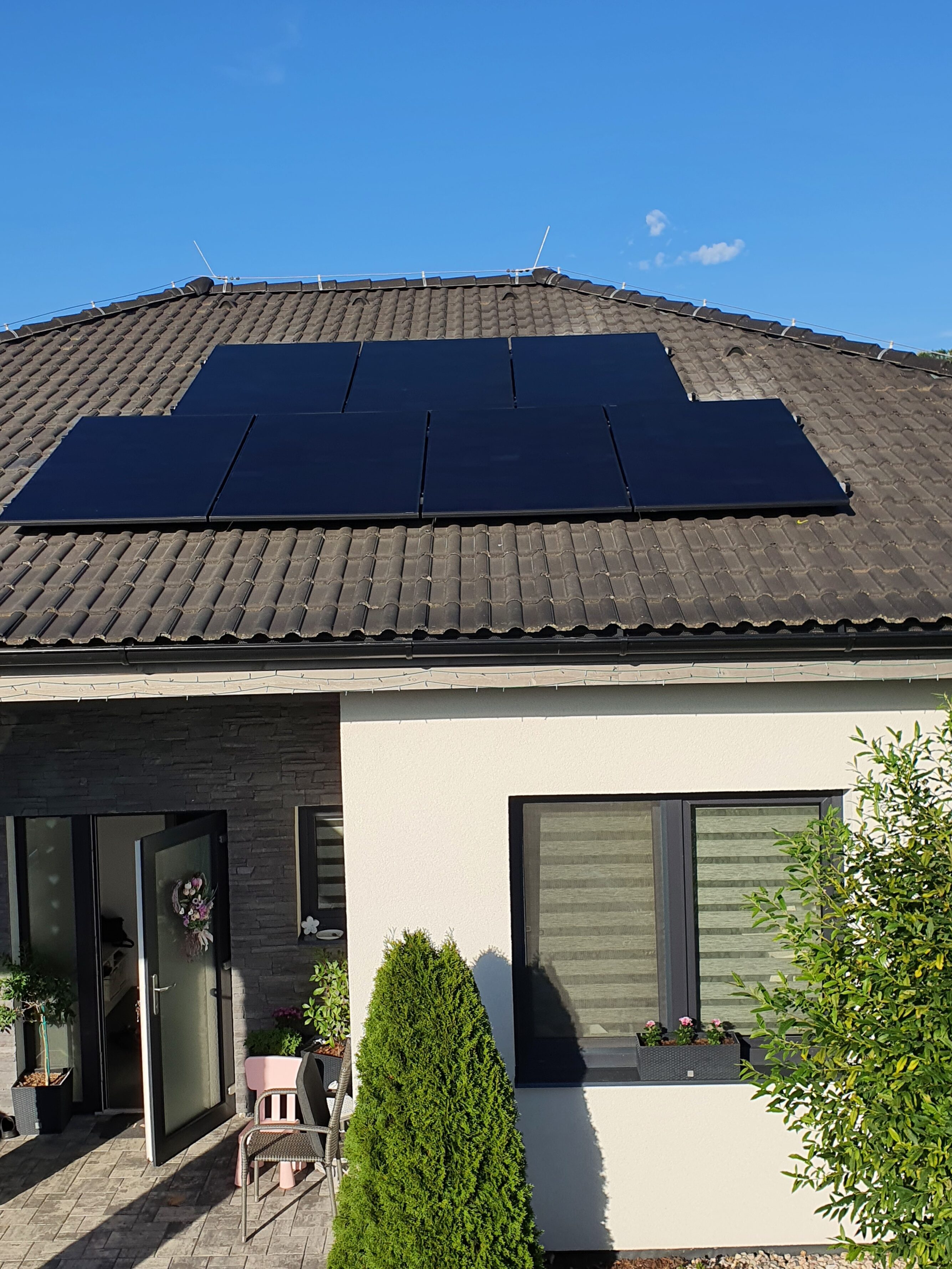 Fotovoltaická elektrárna 7 kWp, baterie 10 kWh, Býchory