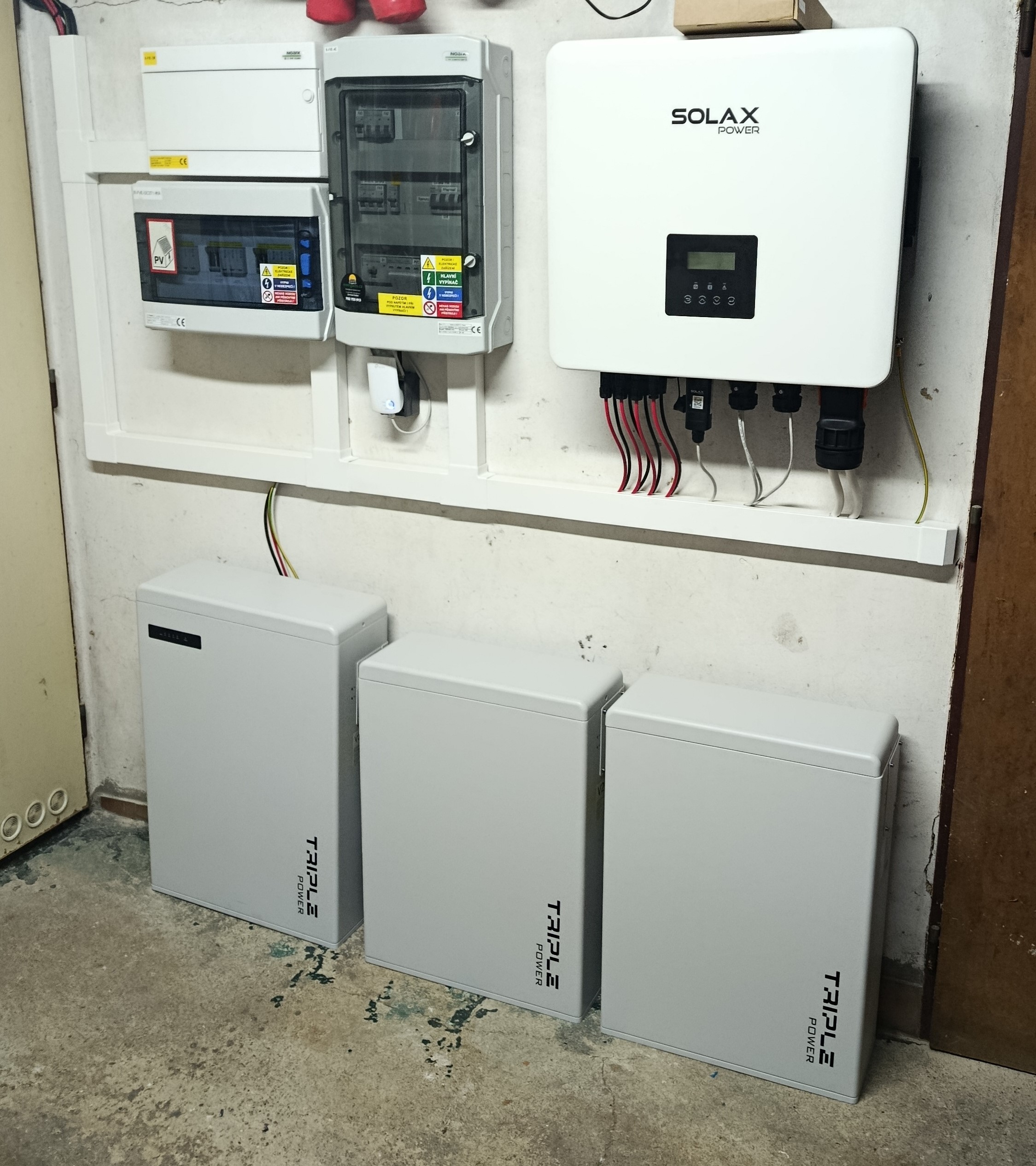 Fotovoltaická elektrárna 9,9 kWp, baterie 17,4 kWh, Příbram