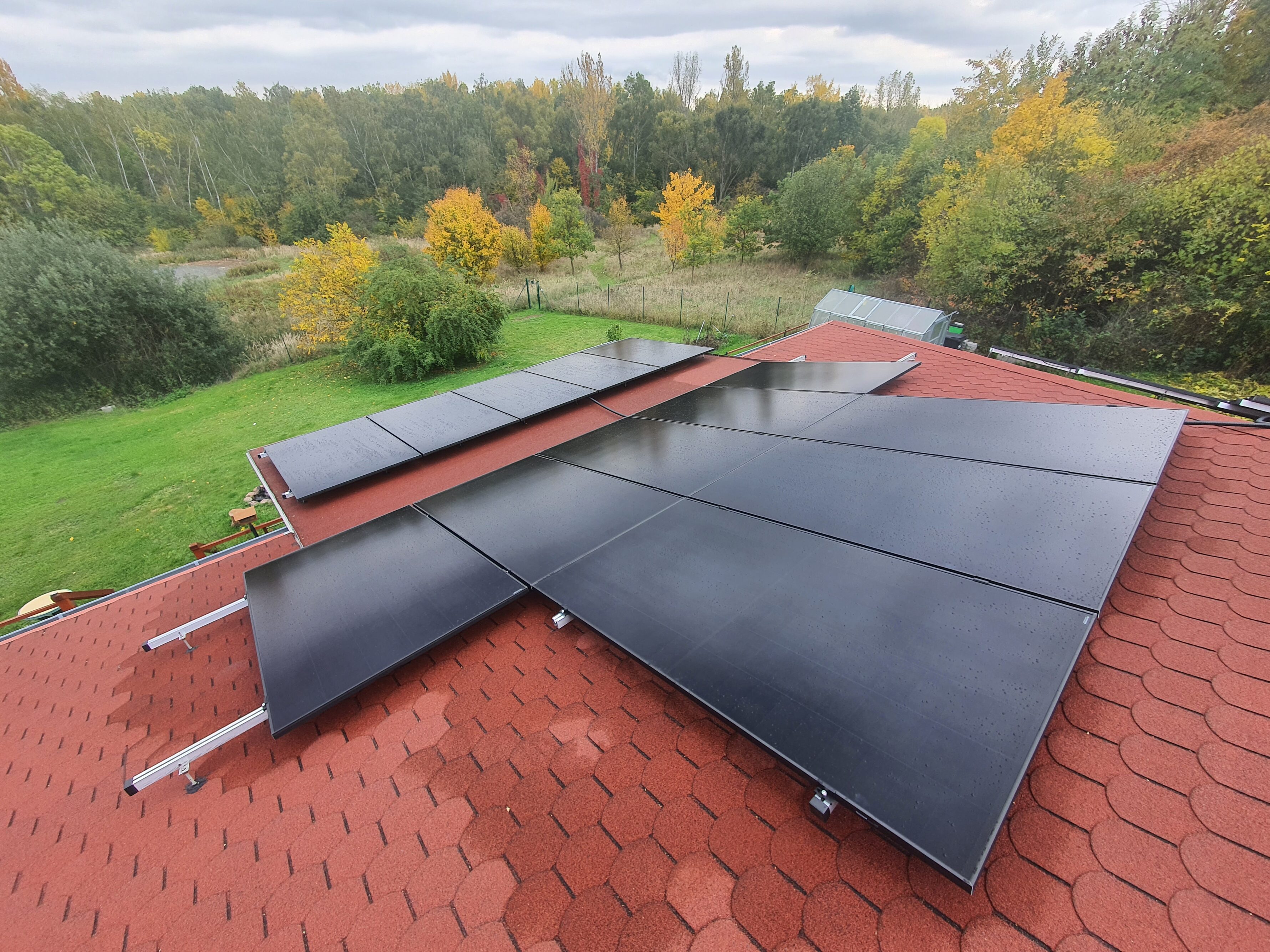 Fotovoltaická elektrárna 10 kWp, baterie 11,6 kWh, Košťany