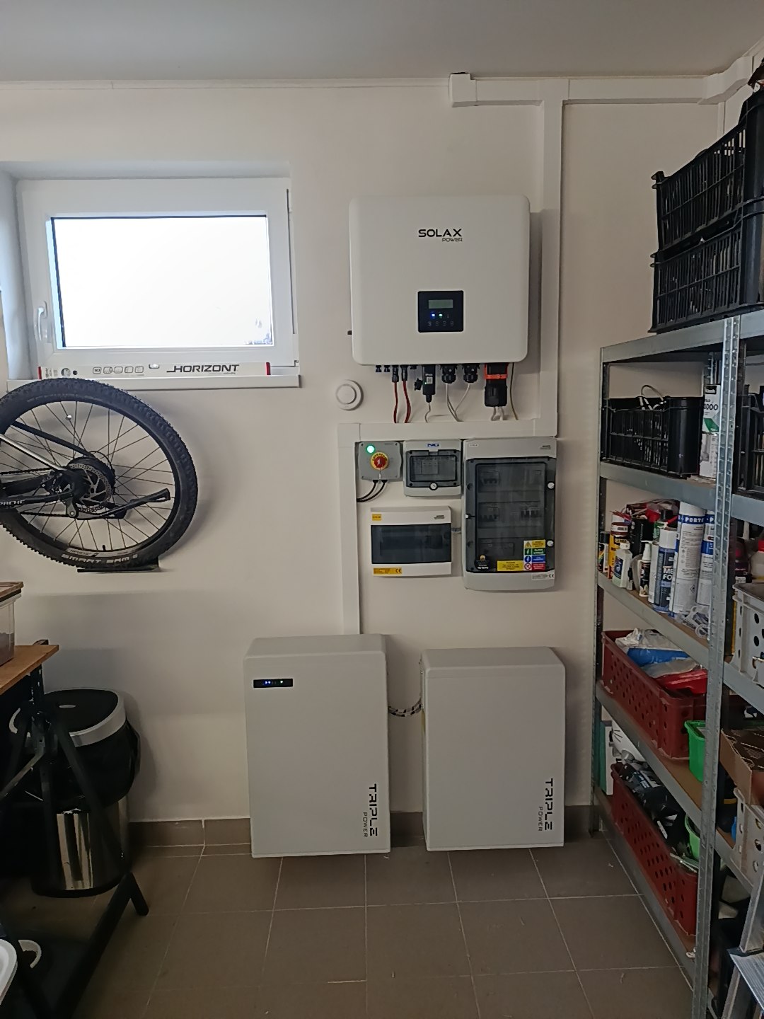 Fotovoltaická elektrárna 6 kWp, baterie 11,6 kWh, Louny