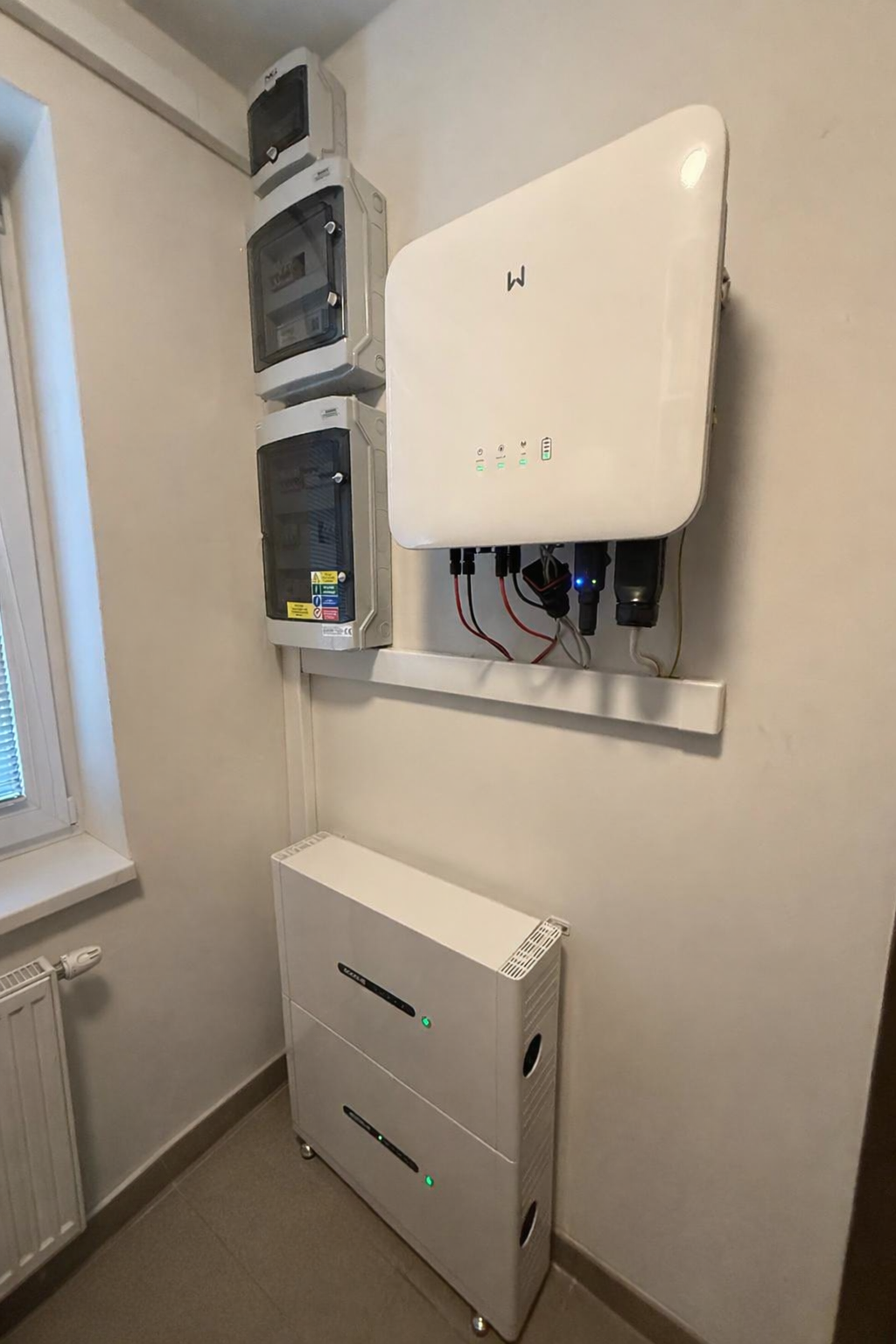 Fotovoltaická elektrárna 5,5 kWp, baterie 10 kWh, Králův Dvůr