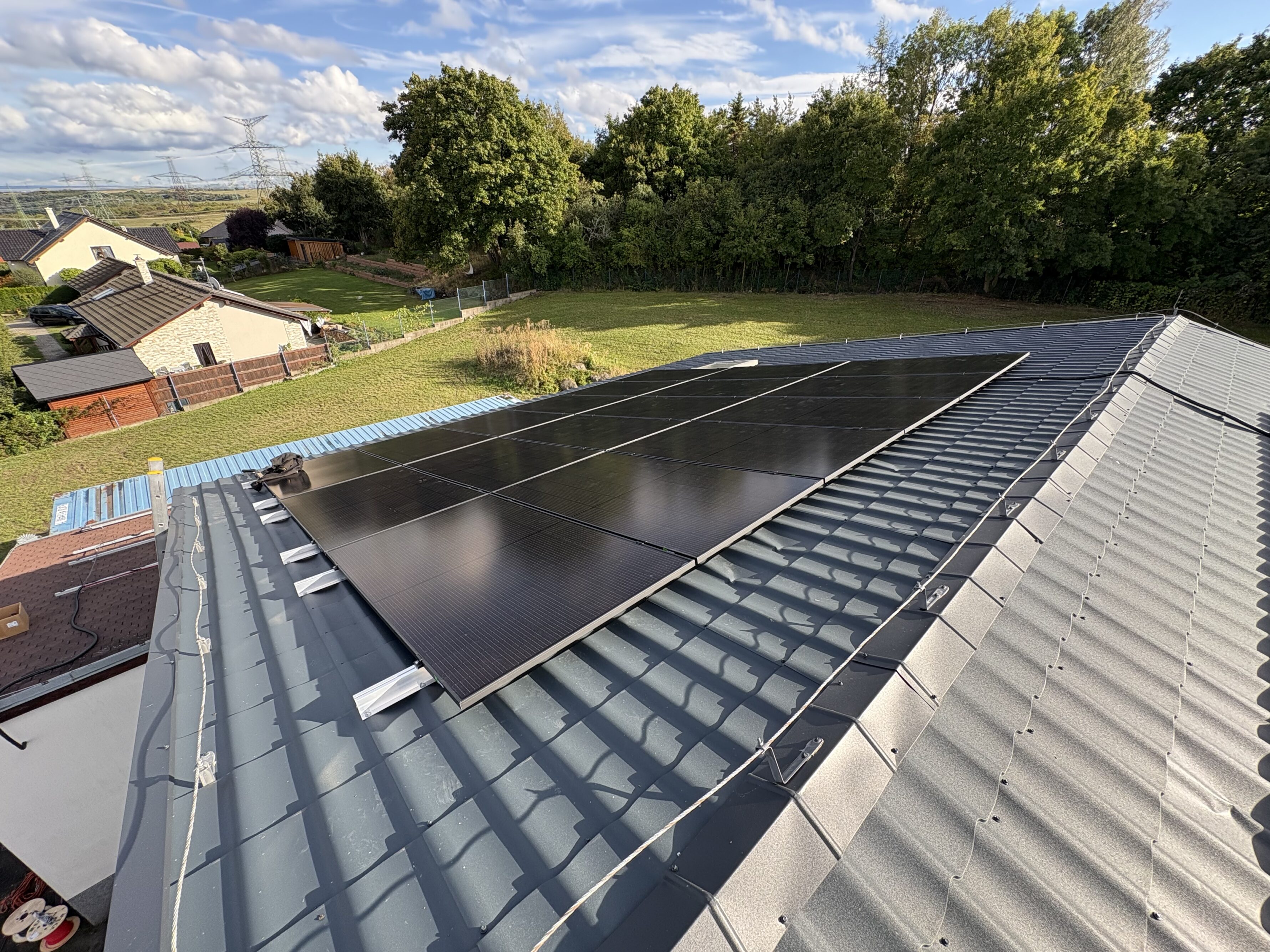Fotovoltaická elektrárna 27 kWp, baterie 17,4 kWh, Kadaň