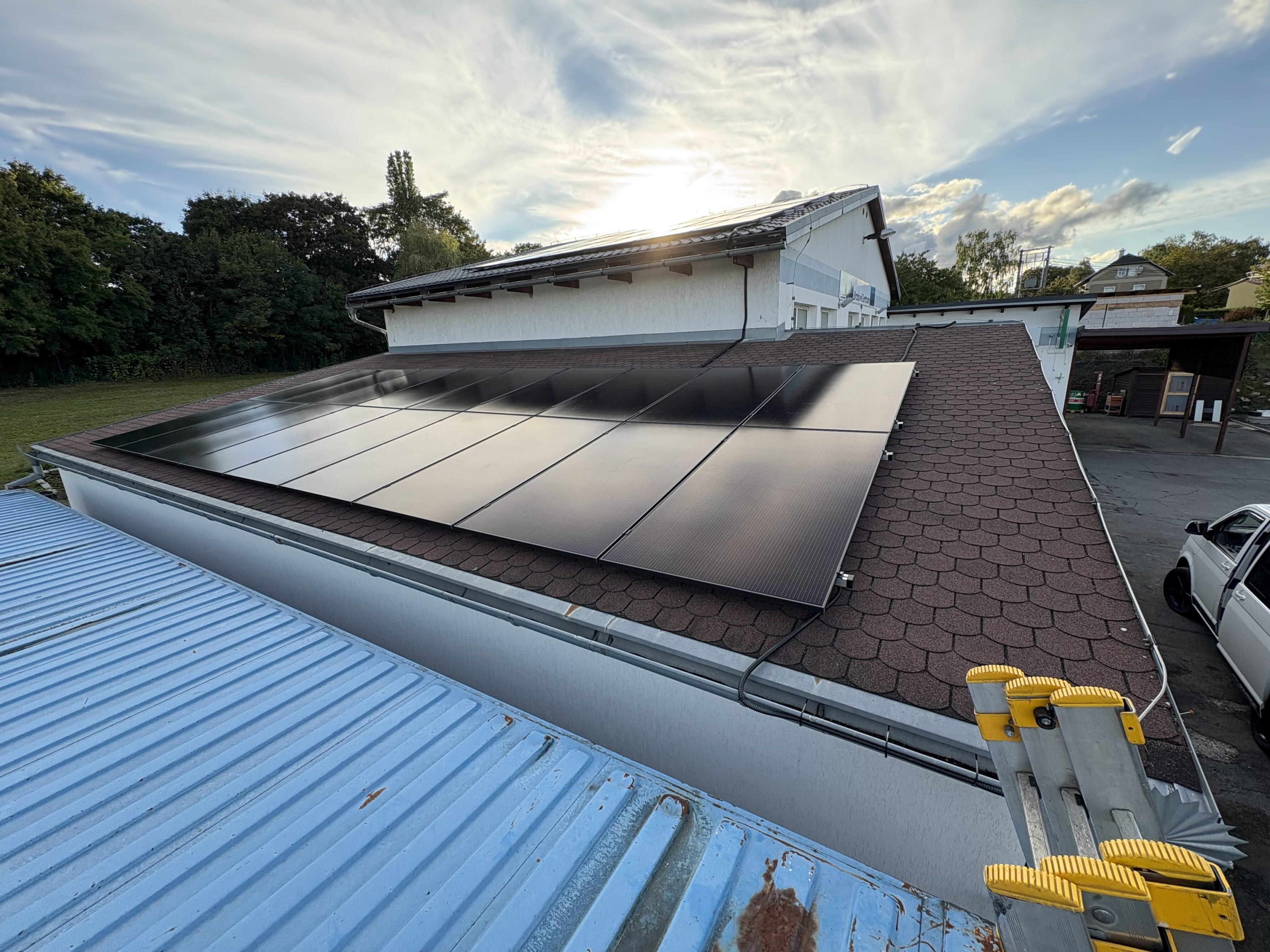 Fotovoltaická elektrárna 27 kWp, baterie 17,4 kWh, Kadaň