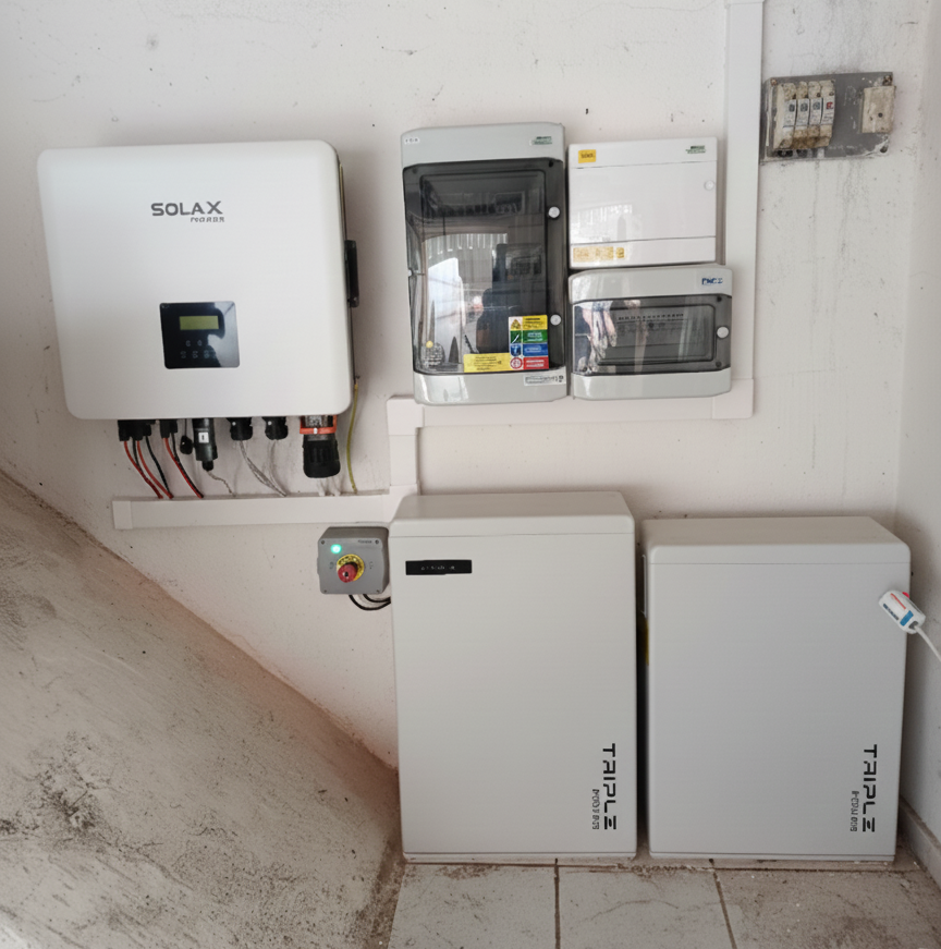 Fotovoltaická elektrárna 7,65 kWp, baterie 11,6 kWh, Kladno