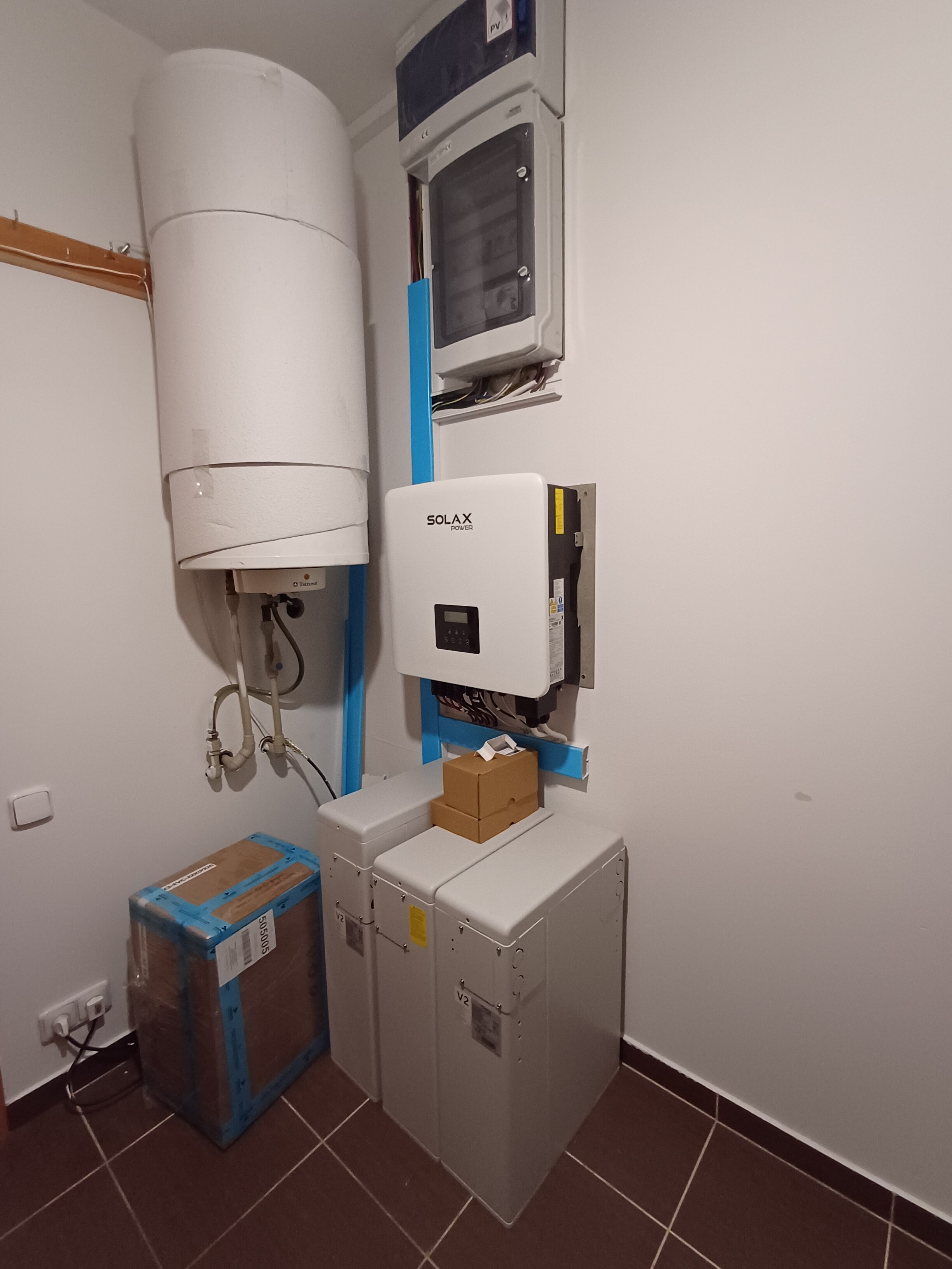 Fotovoltaická elektrárna 9,45 kWp, baterie 17,4 kWh, Beroun