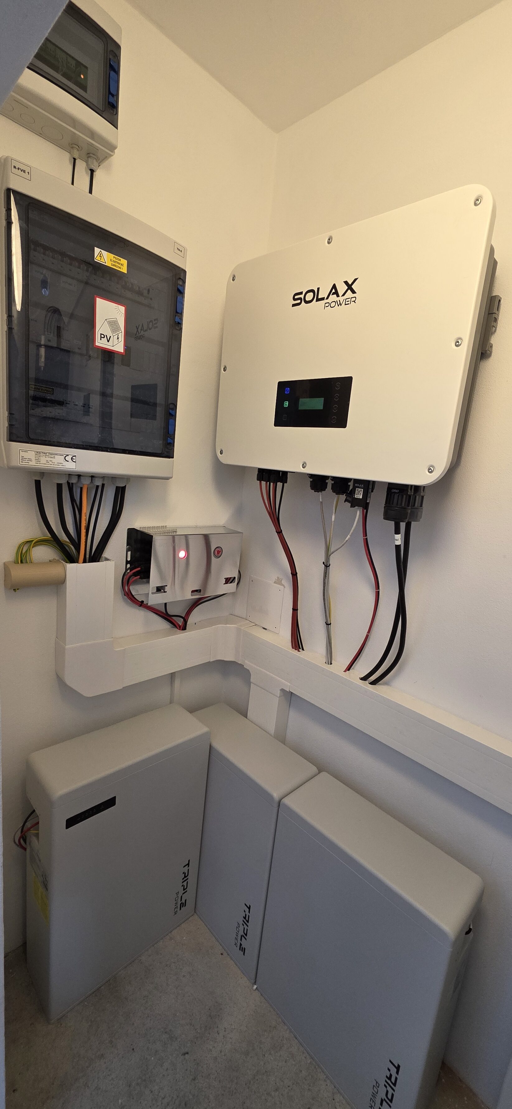 Fotovoltaická elektrárna 38,7 kWp, baterie 29 kWh, Horní Bříza
