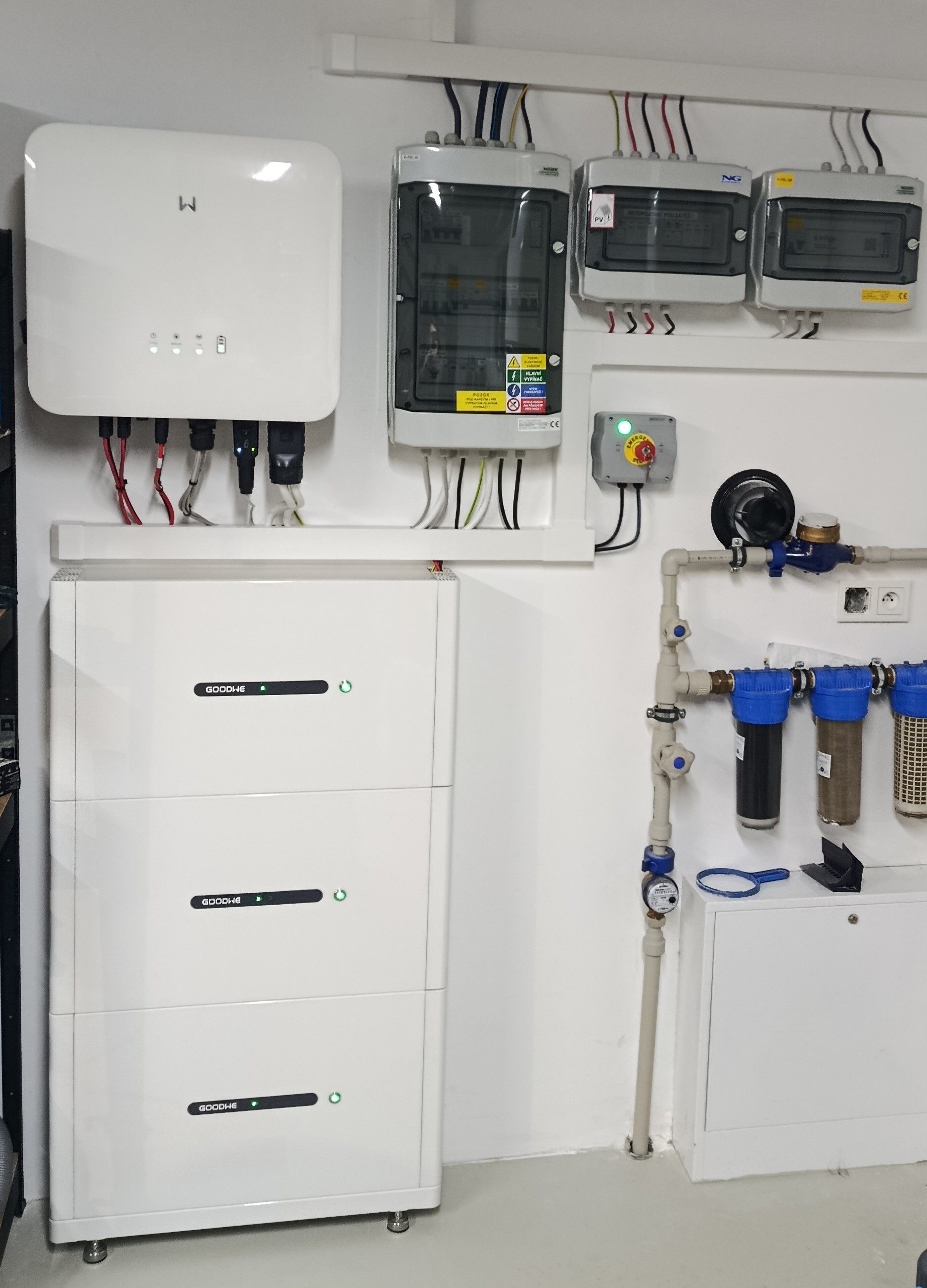 Fotovoltaická elektrárna 12 kWp, baterie 15 kWh, Beroun